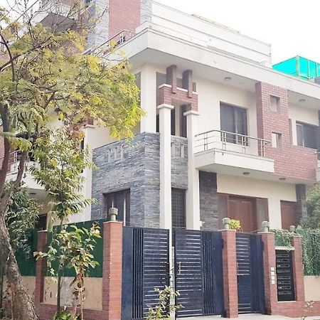 Angel Nri B&B Greater Noida Exteriör bild