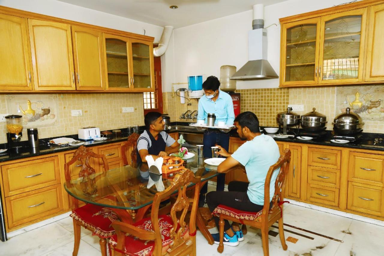 Angel Nri B&B Greater Noida Exteriör bild