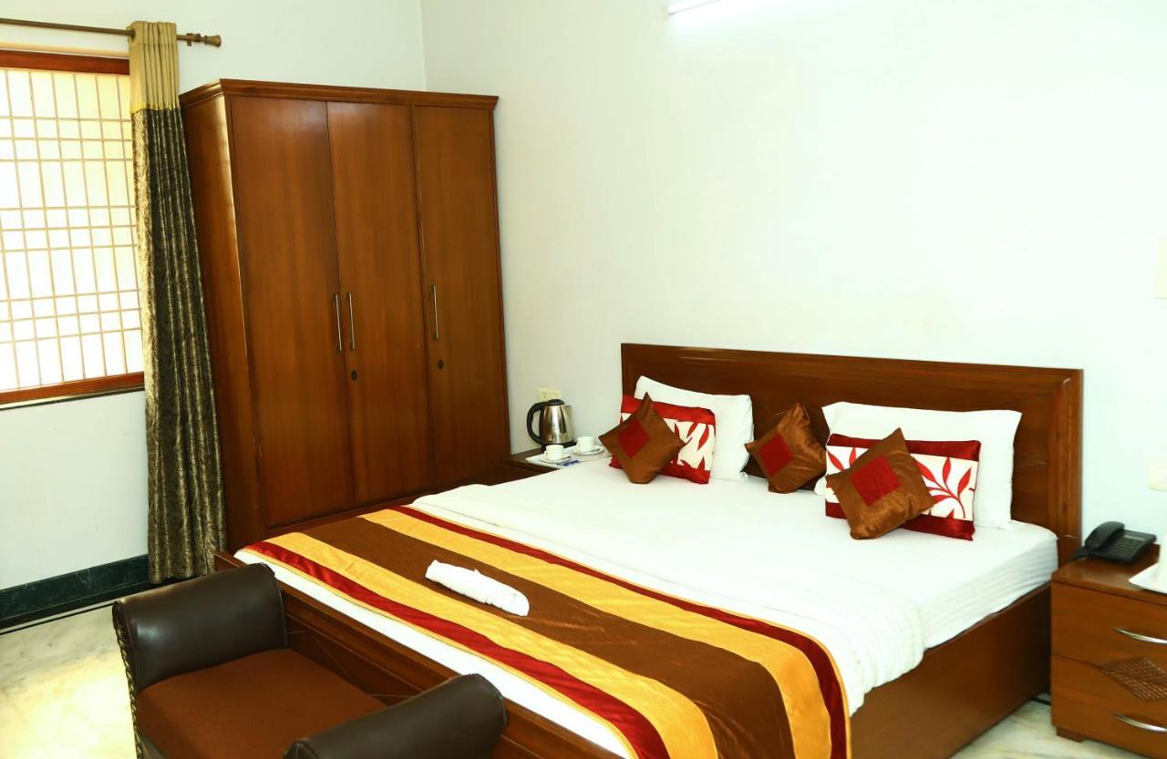 Angel Nri B&B Greater Noida Exteriör bild