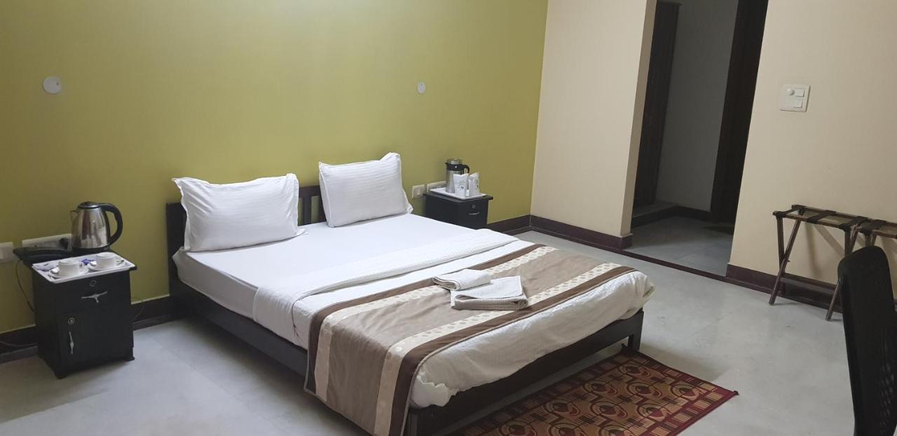 Angel Nri B&B Greater Noida Exteriör bild
