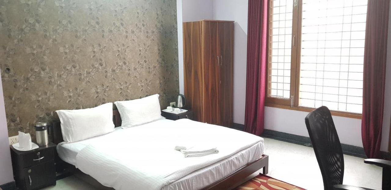 Angel Nri B&B Greater Noida Exteriör bild